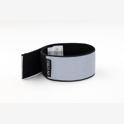 Elastic band with wide reflective stripe
